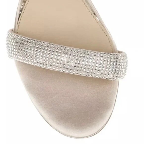 BADGLEY MISCHKA Earlene Evening Sandal Women's Size 8 NIB - Picture 2 of 4
